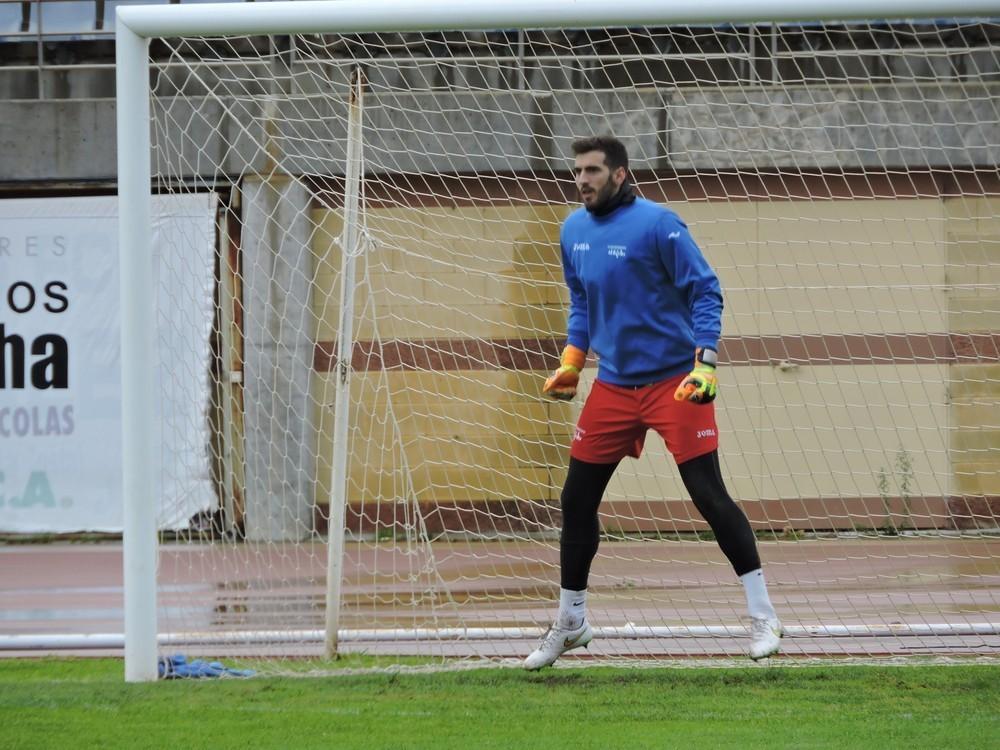 Javilillo y el meta García vestirán de celeste una temporada más