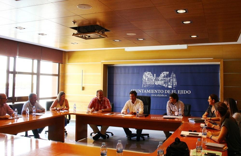 La Junta de Gobierno Local aprueba solicitar a la Junta de Andalucía su inclusión en la línea de subvenciones en materia de juventud