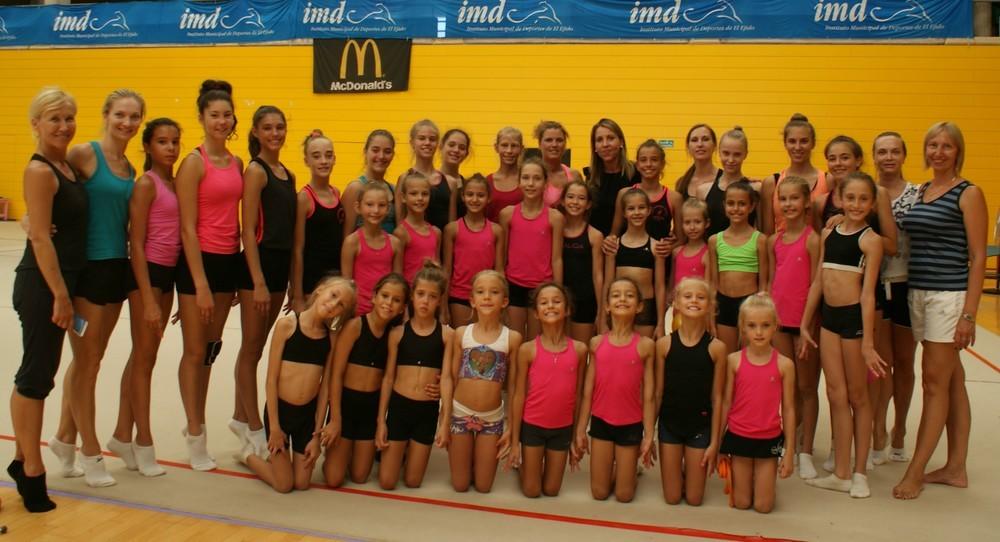 La concejala de Deportes ensalza el trabajo del Club de Gimnasia Rítmica y alaba los grandes éxitos cosechados por sus deportistas