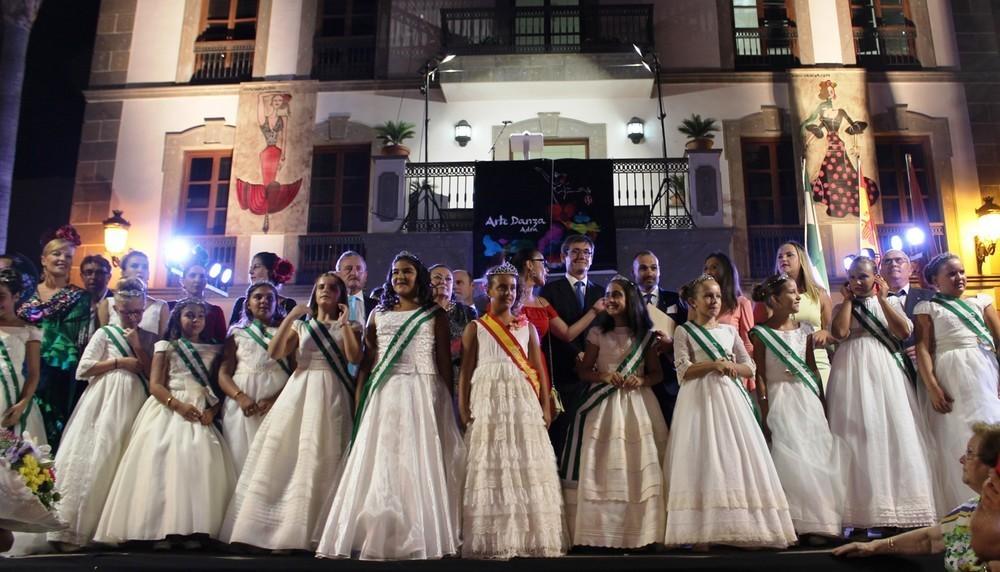 Adra sale a la calle para dar la bienvenida a su Feria 2016