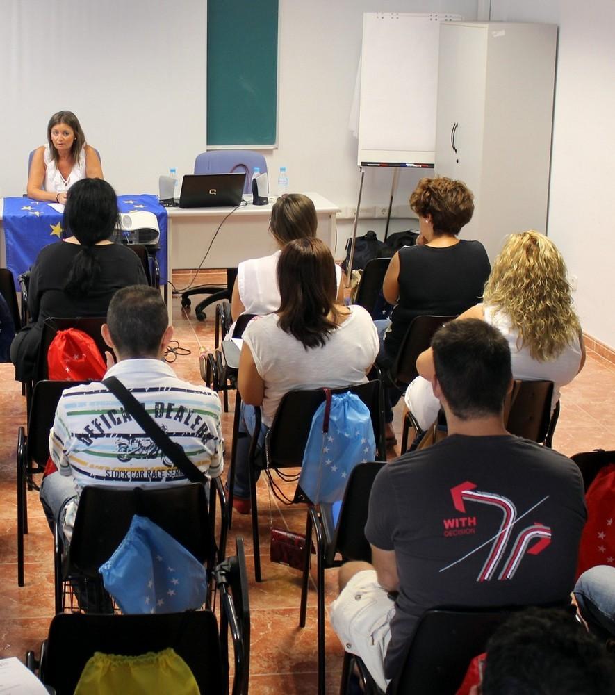 Una veintena de desempleados reforzarán estrategias en la búsqueda de empleo a partir de octubre gracias a los programas Lanzadera