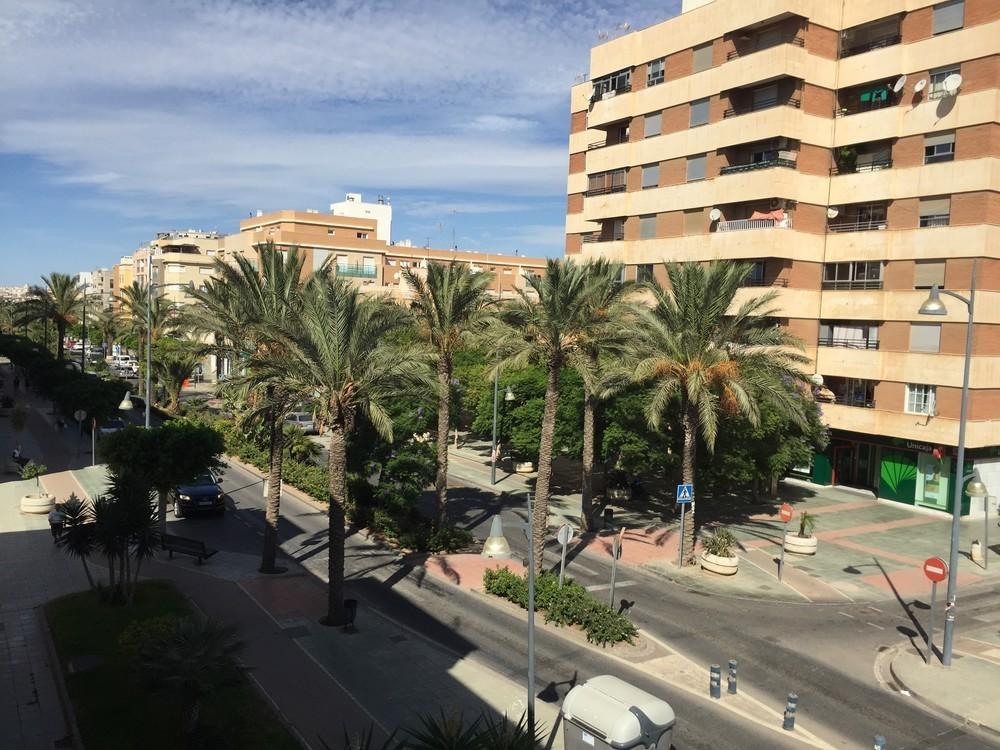 El Paseo de Santa María del Águila repite como escenario de un atropello