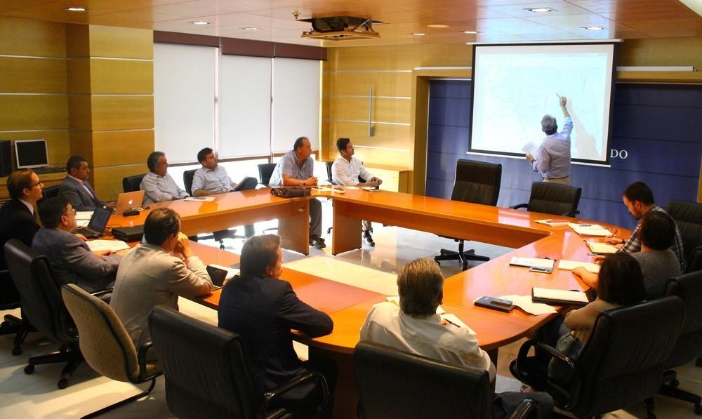 El equipo de Gobierno analiza en profundidad junto a la oposición el Plan Director de Infraestructuras de Abastecimiento, Saneamiento y Riego
