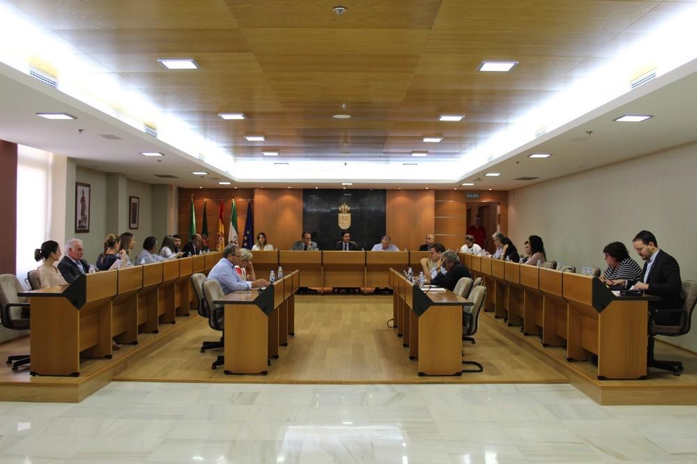 El profesor Moisés Gómez dará nombre a una calle en señal de agradecimiento por su contribución al desarrollo del municipio