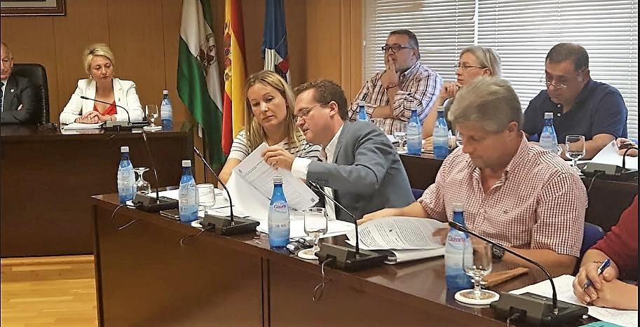 C’s Roquetas de Mar denuncia el 'paripé' del resto de la oposición al no aportar documentación para el pleno extraordinario del lunes y pide su aplazamiento