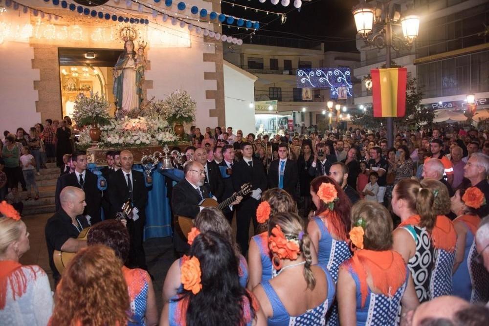 Roquetas se vuelca un año más con la Virgen del Rosario