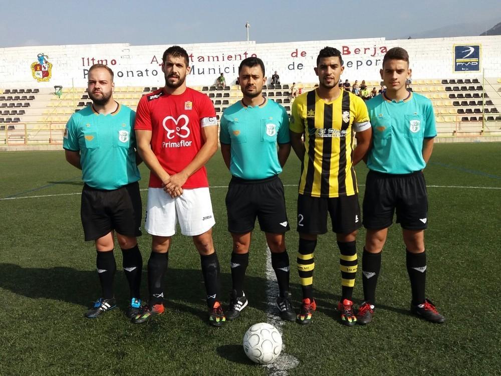 El Berja CF vence con autoridad al Cuevas y se distancia del segundo clasificado, el Roquetas