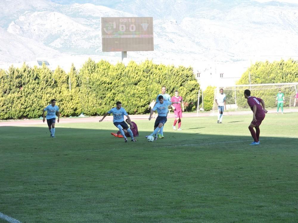El CD El Ejido anula al Jumilla con un juego trabajado y un jugador menos