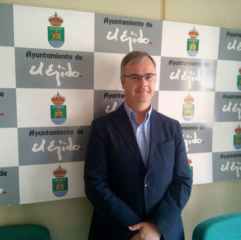 El PSOE de El Ejido rechaza la subida de la tarifa del agua