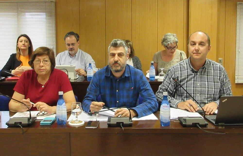 IU solicita la inclusión de cláusulas sociales en los procesos de contratación del Ayuntamiento destinadas a víctimas de violencia de género