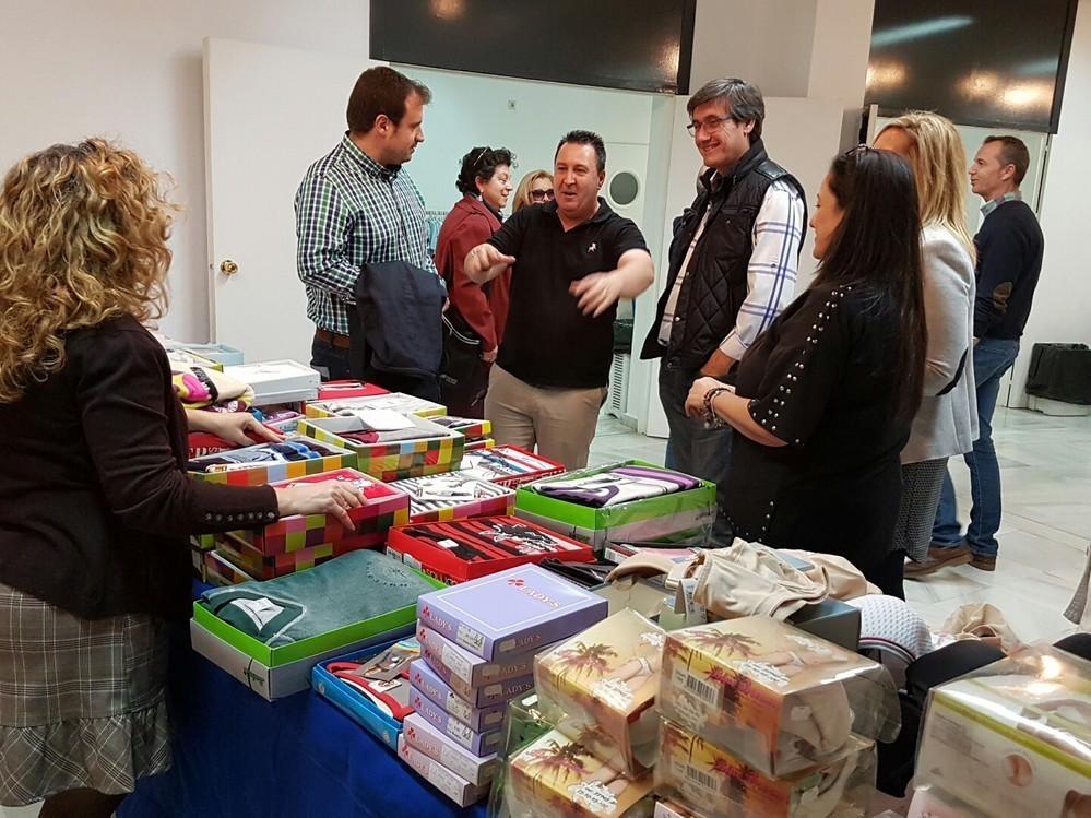 En marcha el ‘Mercado de Saldos’ de Adra con una amplia variedad de productos a precios reducidos