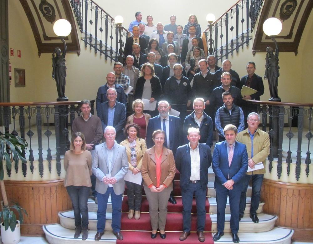 La Junta concluye la entrega de resoluciones de ayudas a los 103 ayuntamientos almerienses para contratar a 2.653 parados