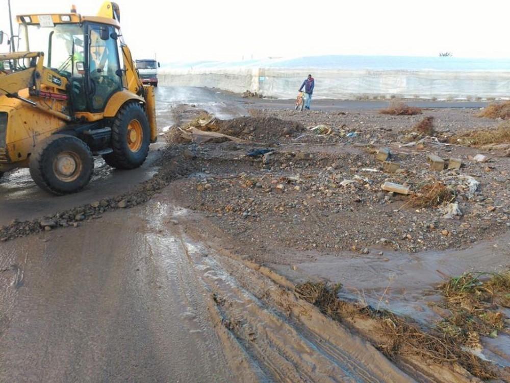 El Consistorio de Vícar trabaja para reparar los efectos de la lluvia