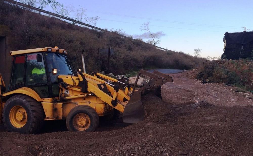 Ayuntamiento de Adra acondiciona los caminos rurales tras las lluvias