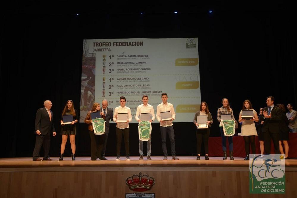 El Club Ciclista Ciudad de El Ejido recibe su reconocimiento en la Gala del Ciclismo Andaluz