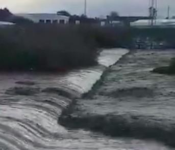 El río Andarax recupera su caudal gracias al temporal del fin de semana