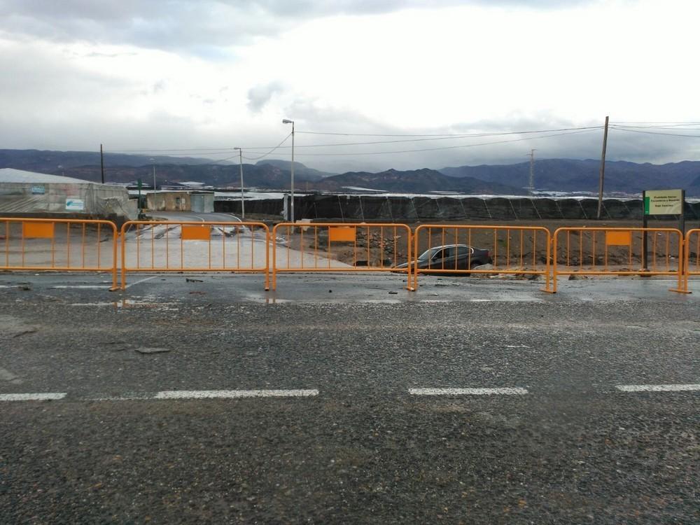 El servicio 112 gestiona más de 210 incidencias por el temporal hasta la finalización del aviso naranja por lluvias en Almería