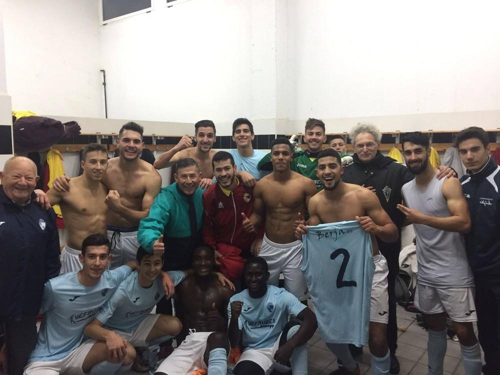 El Berja CF no cede y derrota a domicilio al PD Garrucha para mantener el liderato