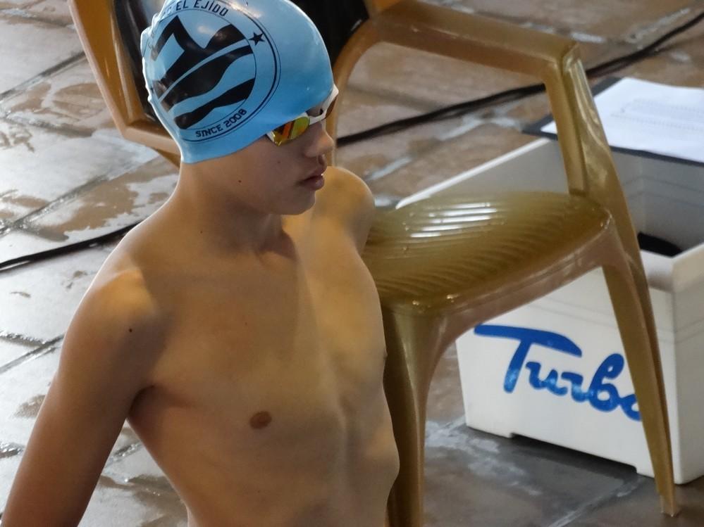 El nadador ejidense Alexander Gómez logra la mínima para el Nacional en 1500 metros libres