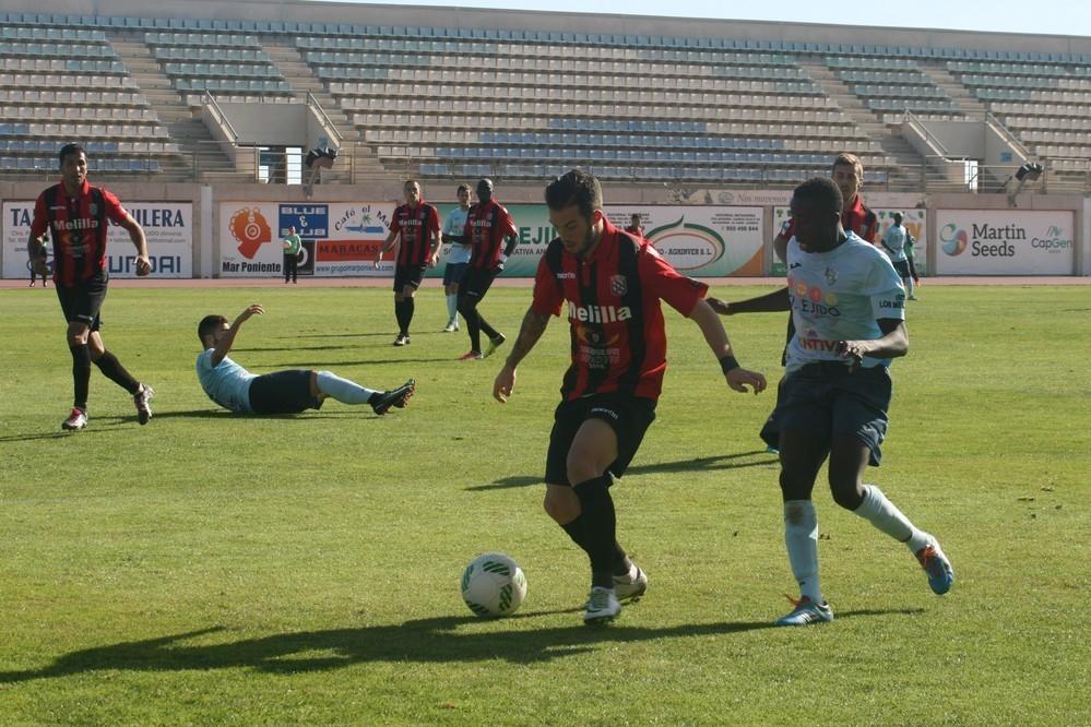 Un CD El Ejido con más intención que juego cae ante el Melilla