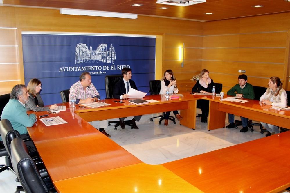 La Junta de Gobierno analiza el calendario de inversiones de la estrategia EDUSI del periodo 2014-2020 de los fondos FEDER