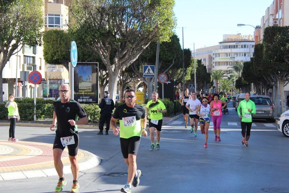 La 'San Silvestre', en su XXIX edición, vuelve a batir récord de participación con más de 1.100 corredores de toda Andalucía