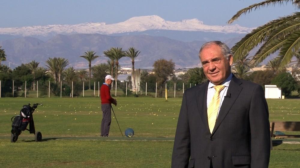 El Ejido entrega en Fitur su Premio al Mérito Turístico a Antonio Pérez Fornieles por su trayectoria profesional y su labor de promoción del municipio como el mejor destino vacacional