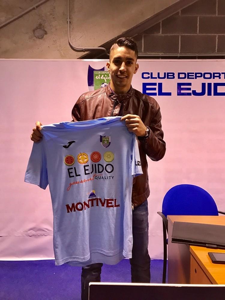 Darío Guti ya luce con la camiseta celeste y viene para ayudar con su juego a sacar adelante al equipo