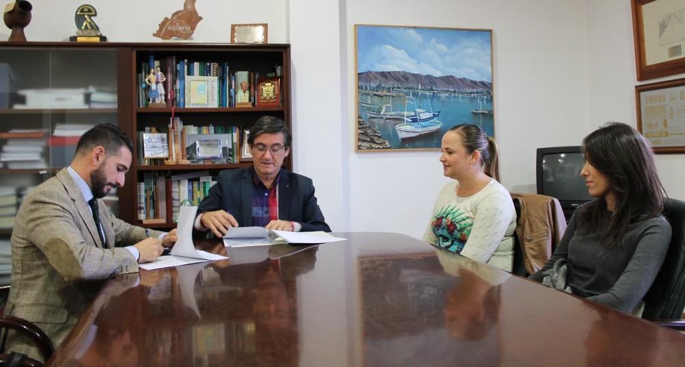 El Ayuntamiento de Adra inicia su ‘transformación digital’ y se adapta a la administración electrónica