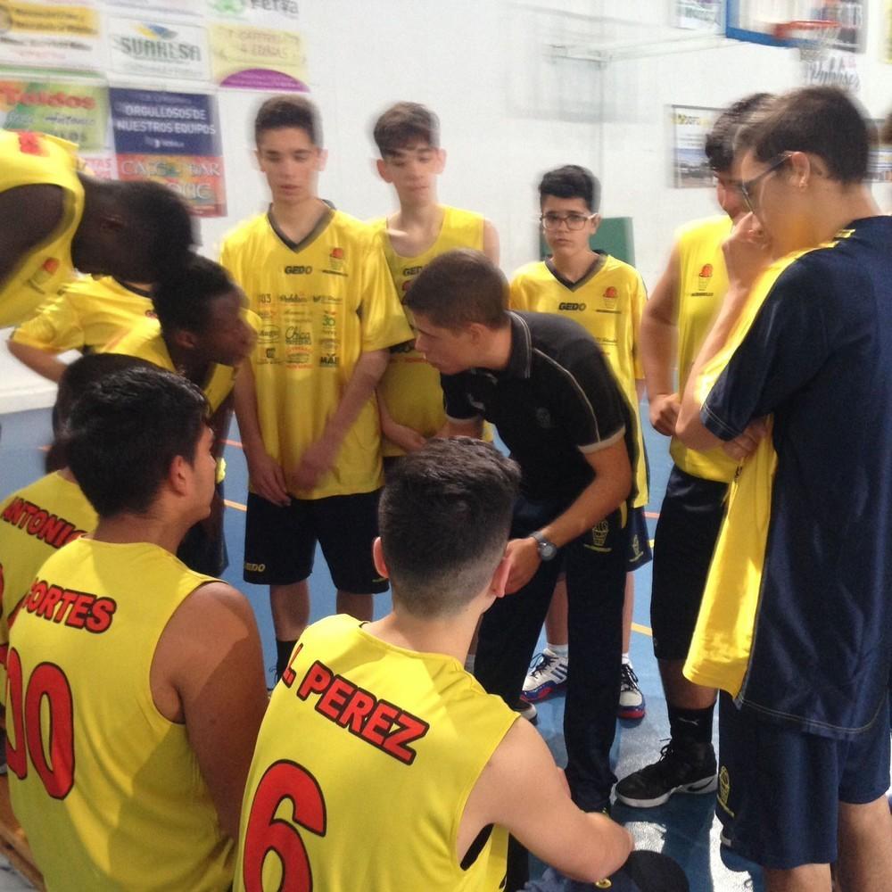 Tercera victoria consecutiva para el CB La Mojonera Publisher 2005