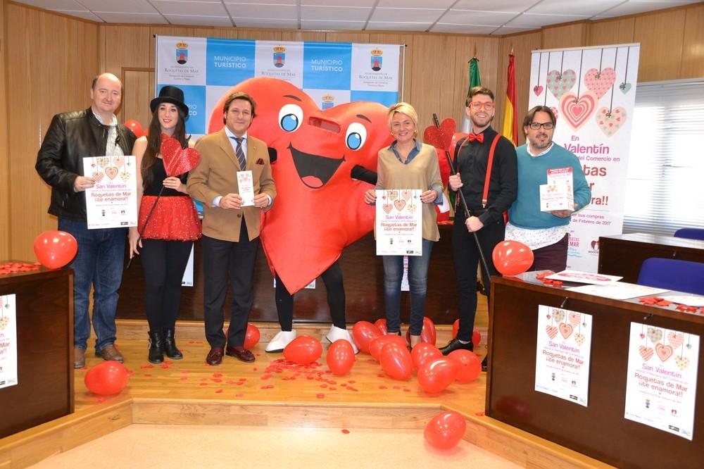 El Ayuntamiento invita a 'sentir el flechazo del comercio' en la II edición de Roquetas de Mar ¡¡te enamora!!