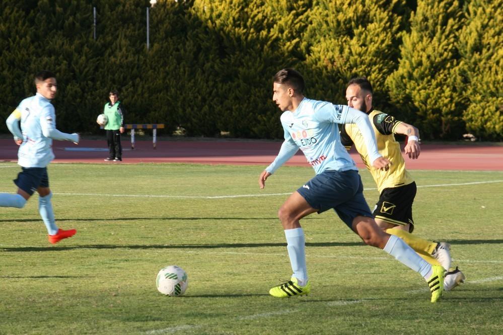 El CD El Ejido paga con derrota sus errores en la línea de gol