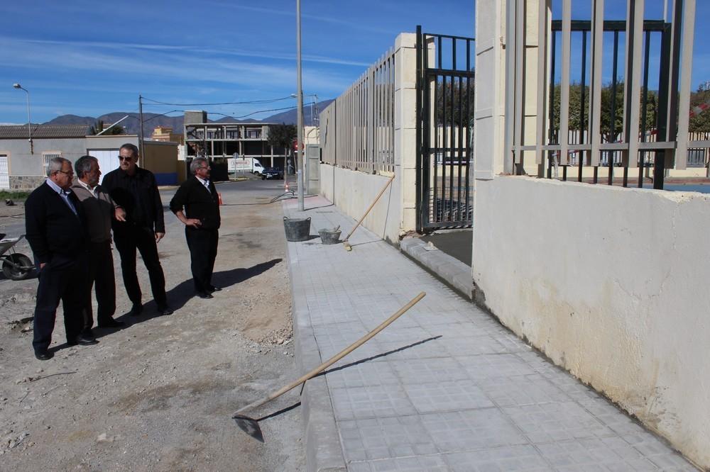 El Ayuntamiento mejorará la accesibilidad y la seguridad del peatón con la adecuación de más de 1.500 metros en el centro de Matagorda