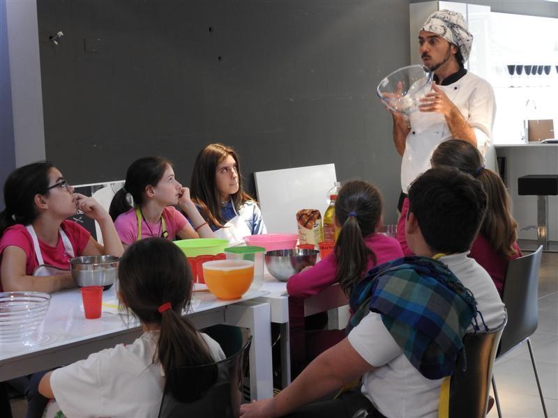 Un taller infantil de cocina, una jornada de lectura y un desayuno saludable diseñan la programación del Día de Andalucía