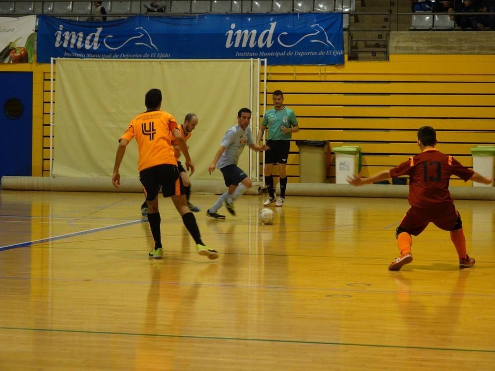 El CD El Ejido FS golea en la primera parte al CD Amigos que terminó retirándose