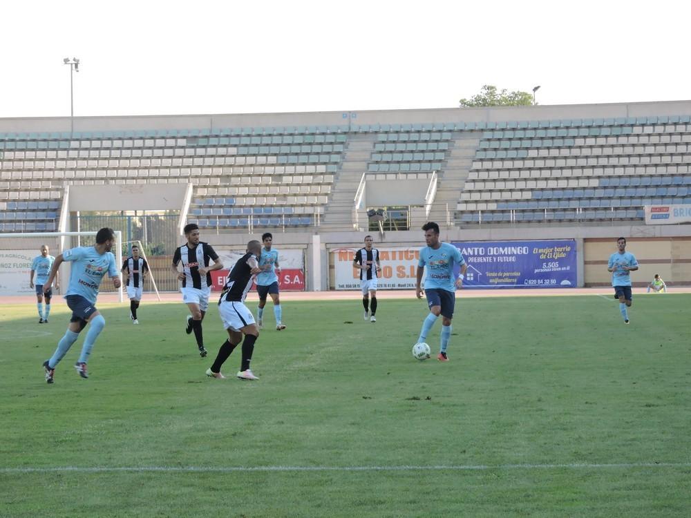 Dani Espinar, única duda ante el Villanovense por molestias musculares