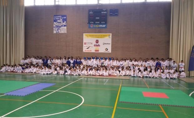 Más de 200 deportistas participan en un encuentro provincial sobre judo en La Aldeílla