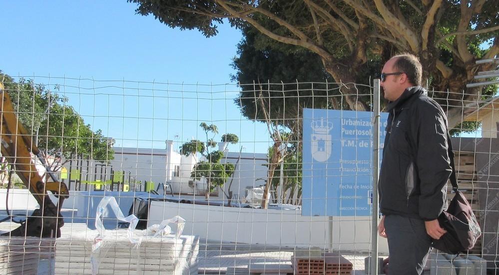 IU denuncia que la plaza Puertosol se suma a los casos de sobrecostes  en obras del PP con otros 15.557 euros