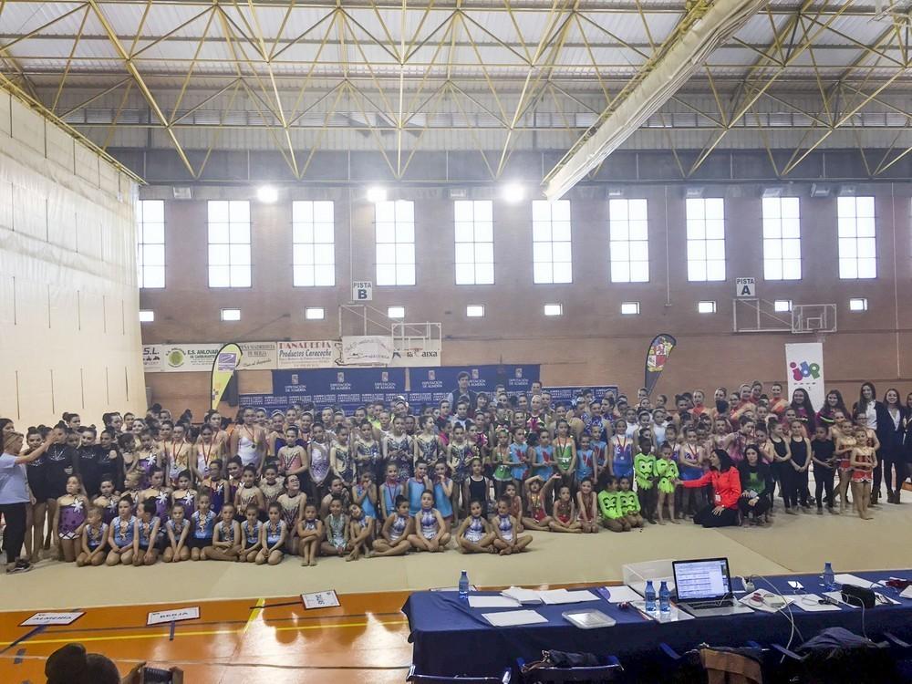Más de 200 gimnastas de 13 clubes se dan cita en la primera cita del Circuito de Gimnasia Rítmica