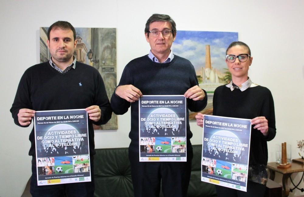 Adra ofrece a los jóvenes ‘Deporte en la Noche’ como alternativa de ocio al botellón