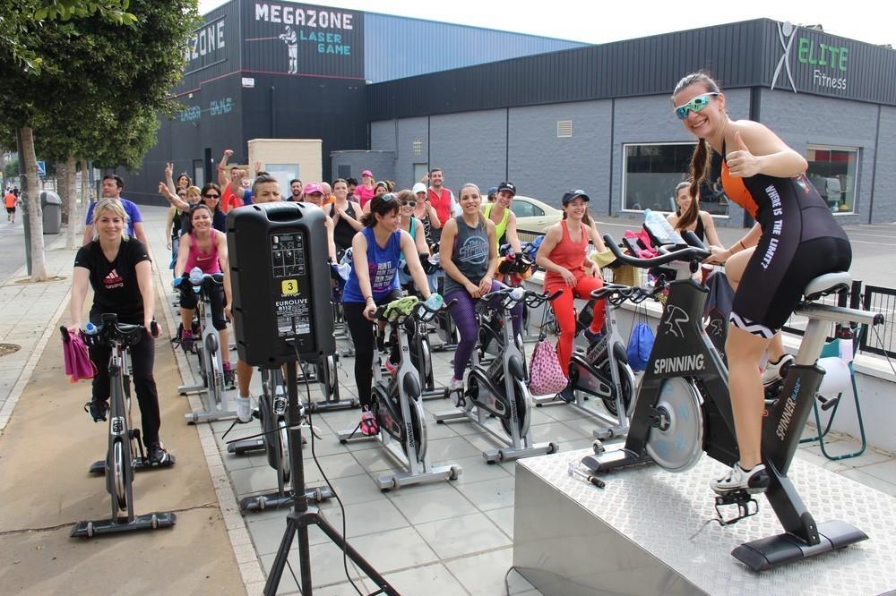 El grupo People Gym se hace con el primer premio del Concurso de Animación de la X Media Maratón 'Ciudad de Las Hortalizas'