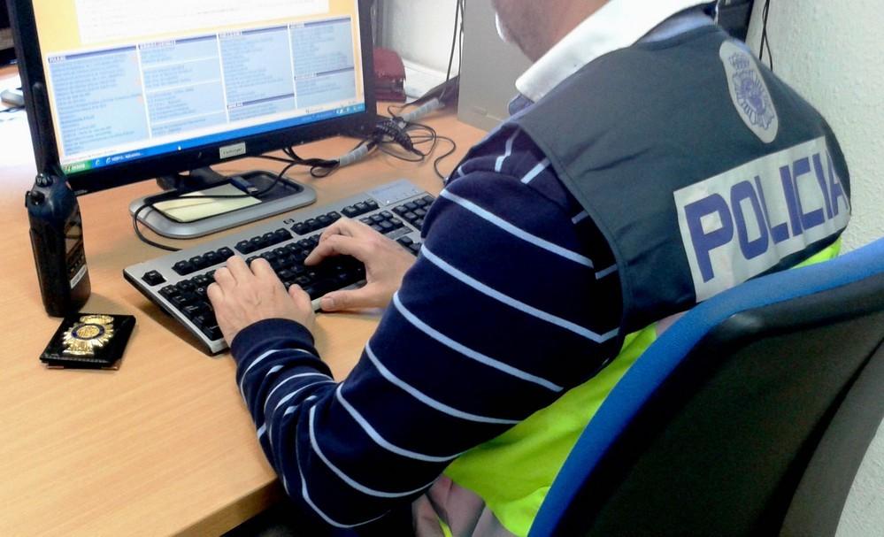 Cobraban 300 euros al mes a extranjeros por darles de alta y que pudieran regularizar su situación