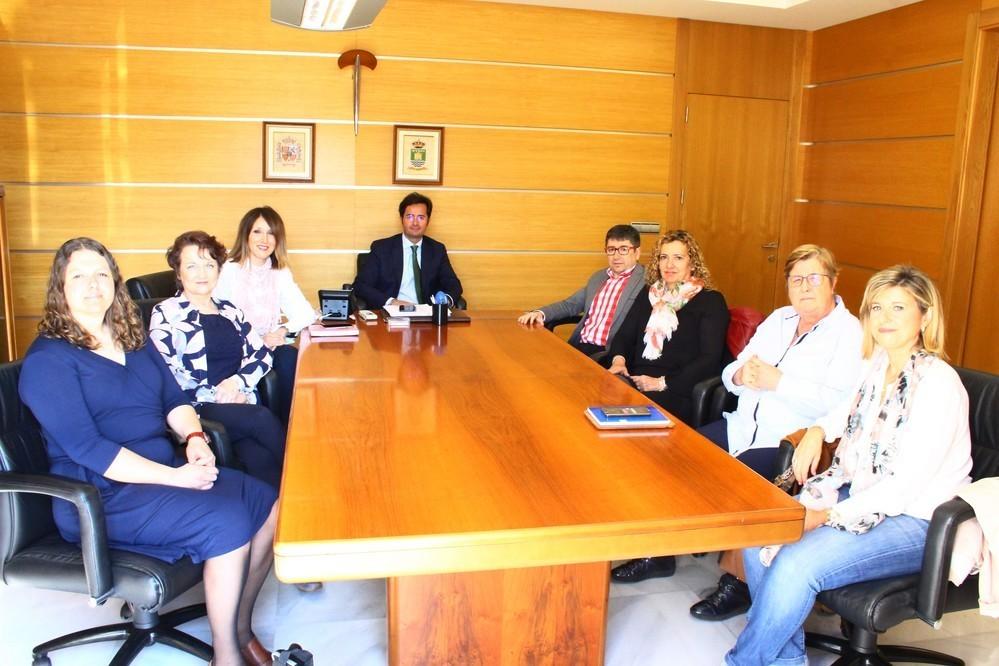 Profesores finlandeses de visita en El Ejido conocen el modelo educativo del IES Francisco Montoya