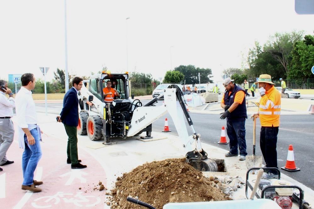 Las obras de acondicionamiento, modernización y embellecimiento del acceso a El Ejido por el vial sur entran en su recta final