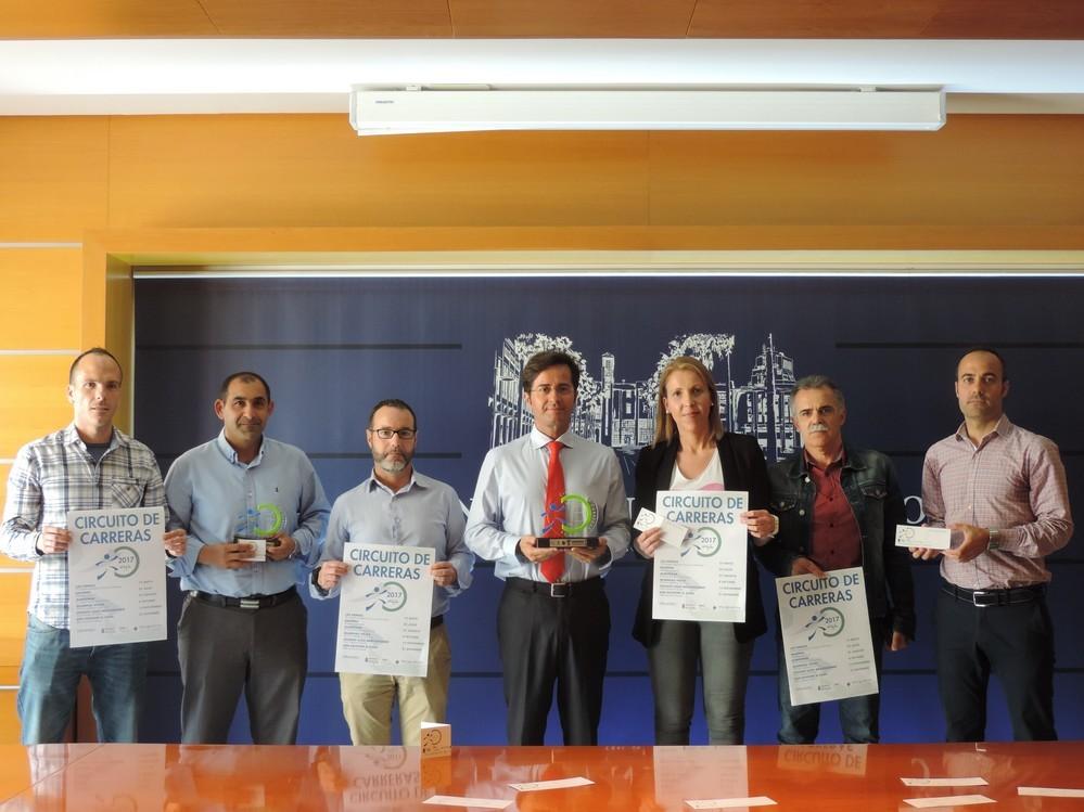 Recorridos con encanto, nuevas modalidades y una tarjeta de control configuran un Circuito de Carreras Populares más atractivo y novedoso