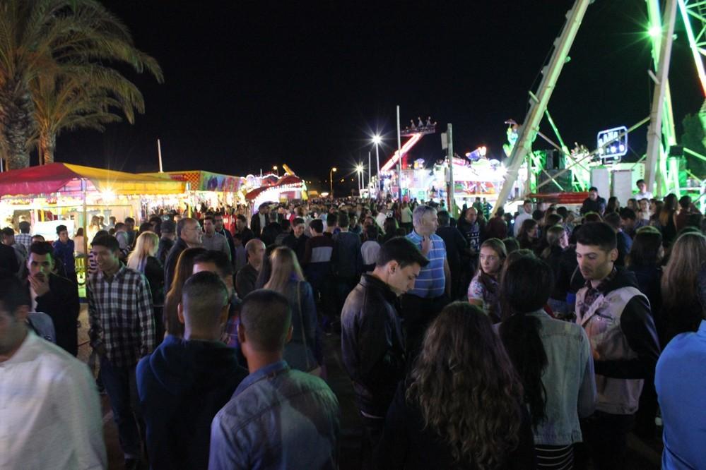 El Ayuntamiento de El Ejido acuerda aplazar la apertura de las atracciones del recinto ferial y las actividades de calle de San Marcos a mañana viernes