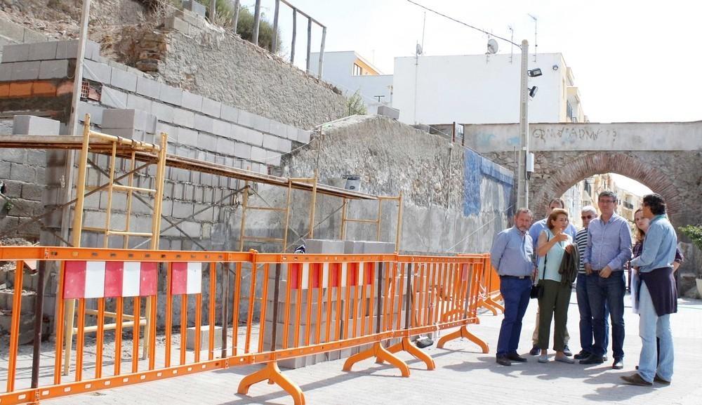 El muro en ruinas anexo al Molino del Lugar se convertirá en punto de interés turístico y cultural