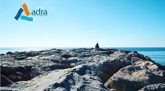 Adra estrena nuevo video promocional donde se presenta al mundo como una ciudad auténtica
