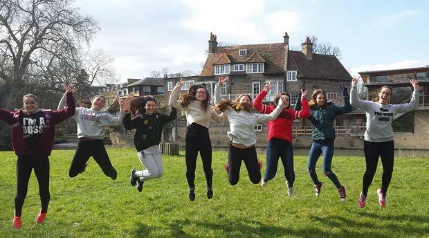 Hablar idiomas, una salida profesional muy valorada para la agricultura y el turismo de la provincia