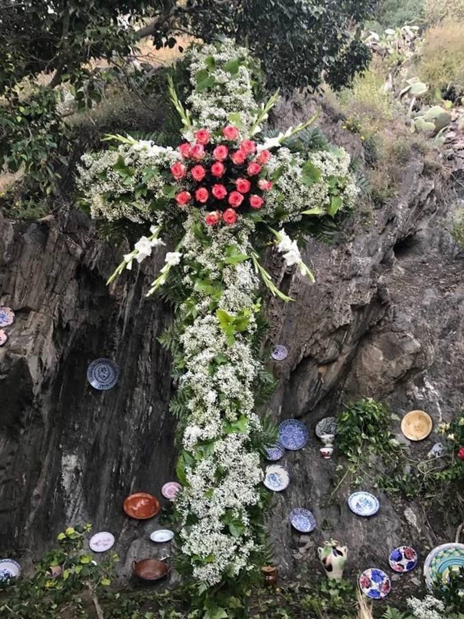 La Asociación Virgen de los Dolores de Guainos gana el primer premio de las Cruces de Mayo